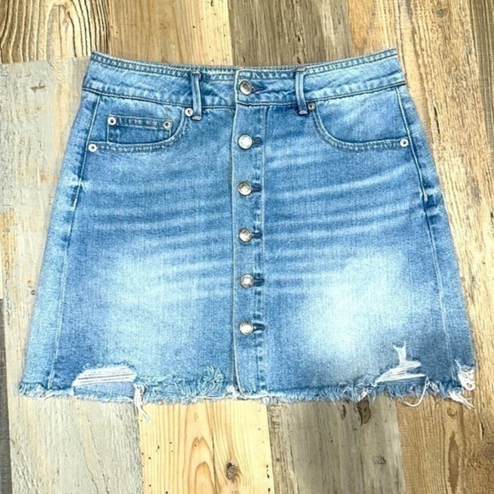 American eagle button up denim skirt